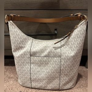 NWT Michael Kors Lupita Handbag